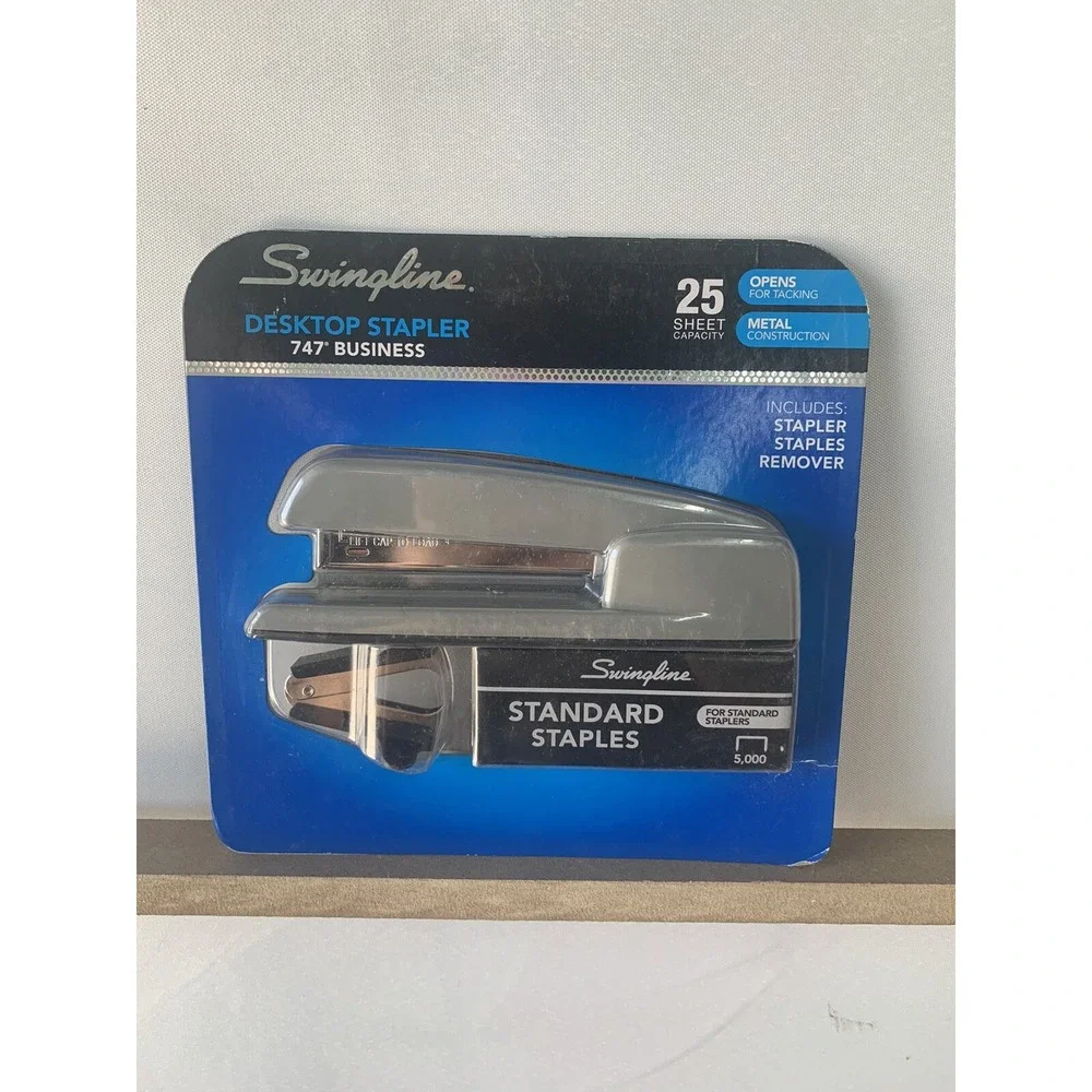 Swingline 747 Business Desktop Stapler 5000 Staples Staple Remover Black NEW!!!